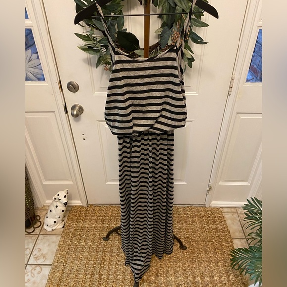 NWT Poof! Contrasting Stripes Full Maxi Sleeveless Dress L - Picture 2 of 9